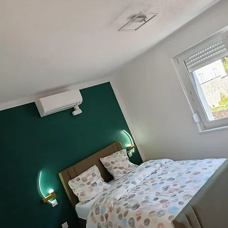 Ng-global Apartment *
